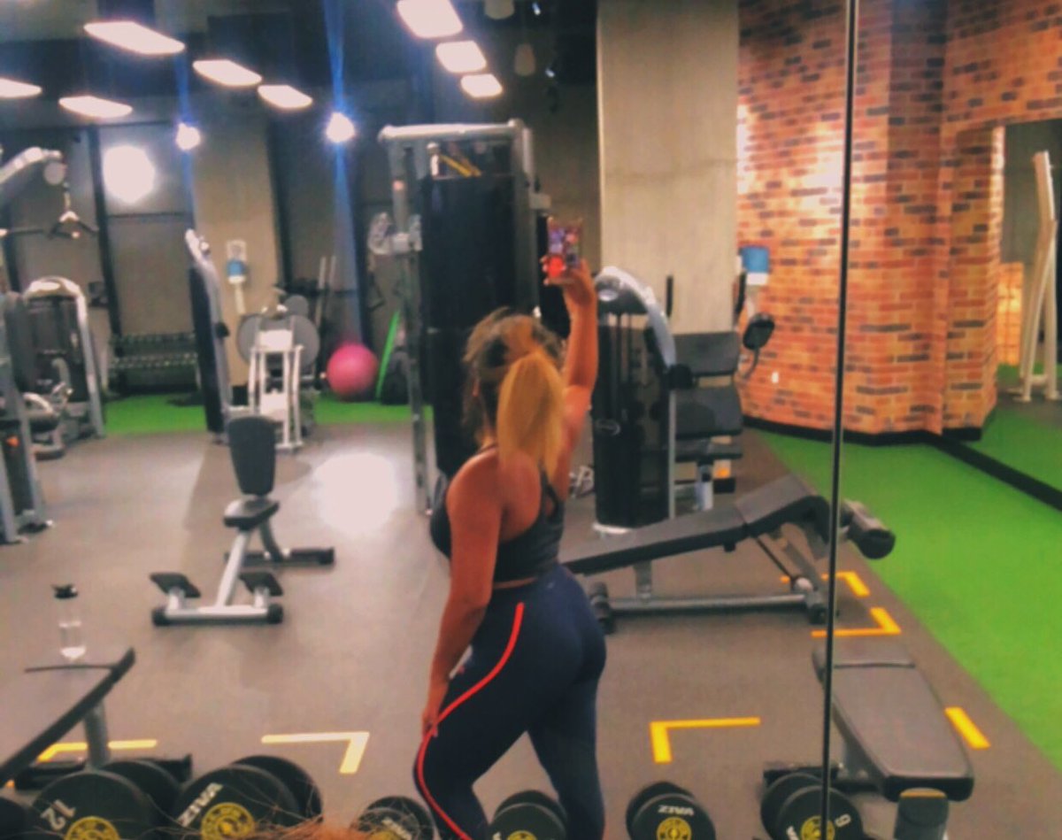 CrisHassanein's tweet photo. You don’t have to be extreme, just CONSISTENT. 
:
:
:
:
:
:
:
:
#workout #workoutmotivation #bodygoal #bodytransformation #FitnessGoals #fitnessjourney #beginnersjourney #beginner https://t.co/gtCVmznD5x