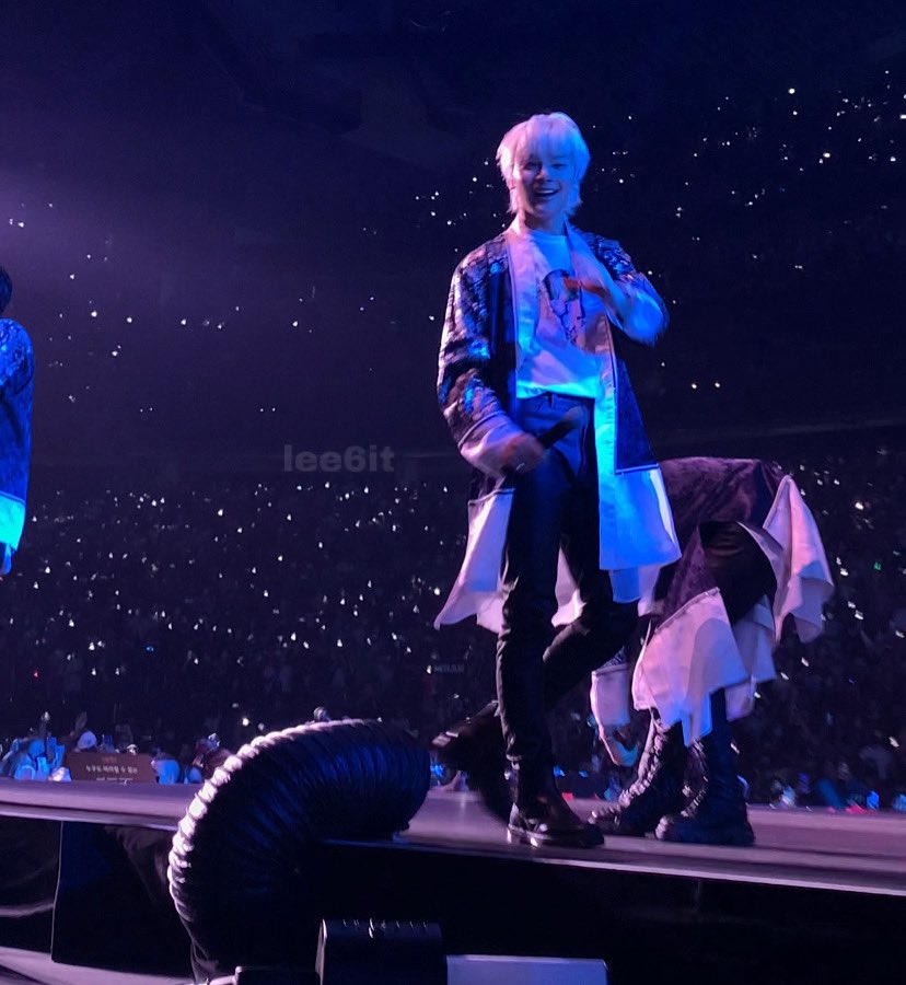 eve misses skz tweet media