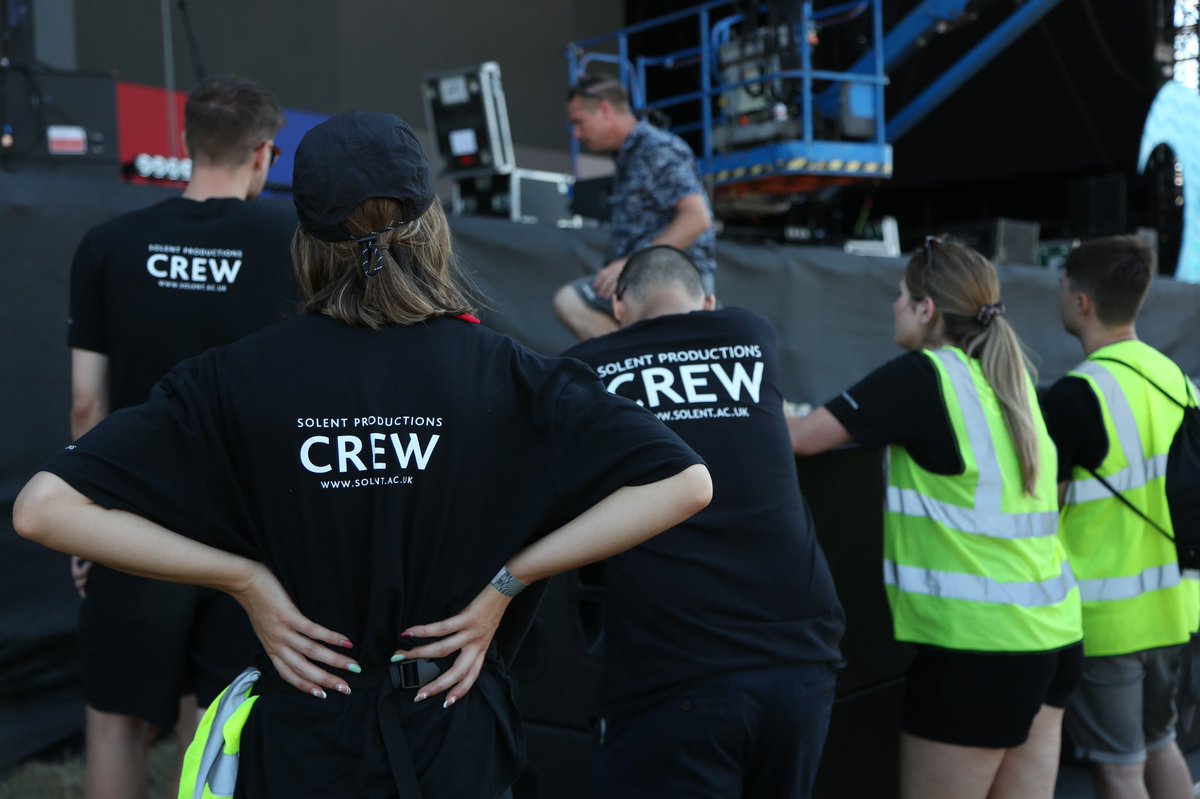 Solent_Prods's tweet image. Thursday set up at Boardmasters 2022!📹🎪 @boardmasters @SolentUni 

#solentproductions #ob #obcrew #rigging #frontofhouse #boardmasters #boardmasters22 #festival #outsidebroadcast #setup #filmography #camera #film #documentary #student #university #solent #crew #photooftheday