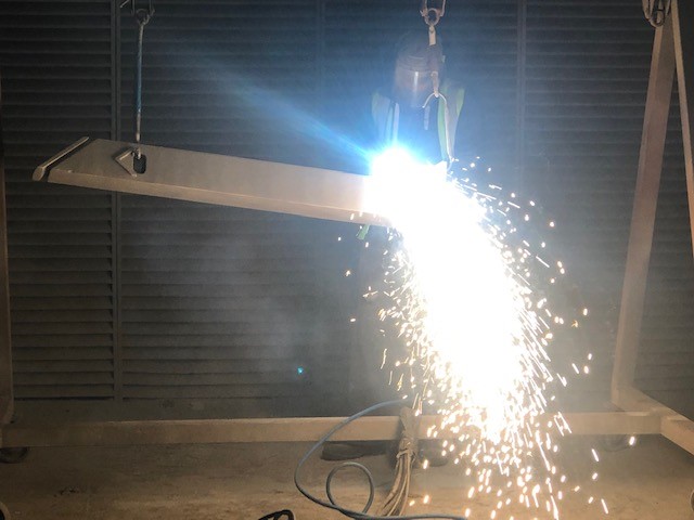 Boll_Ards's tweet photo. The Hawick Post, 100% #recycled cast iron that is then thermal metal sprayed, wet painted and laid out for inspection before shipping. #ASF #Hawick #metalspraying #paint #postandrail #riverside @theNBS https://t.co/wlrABIRNhF