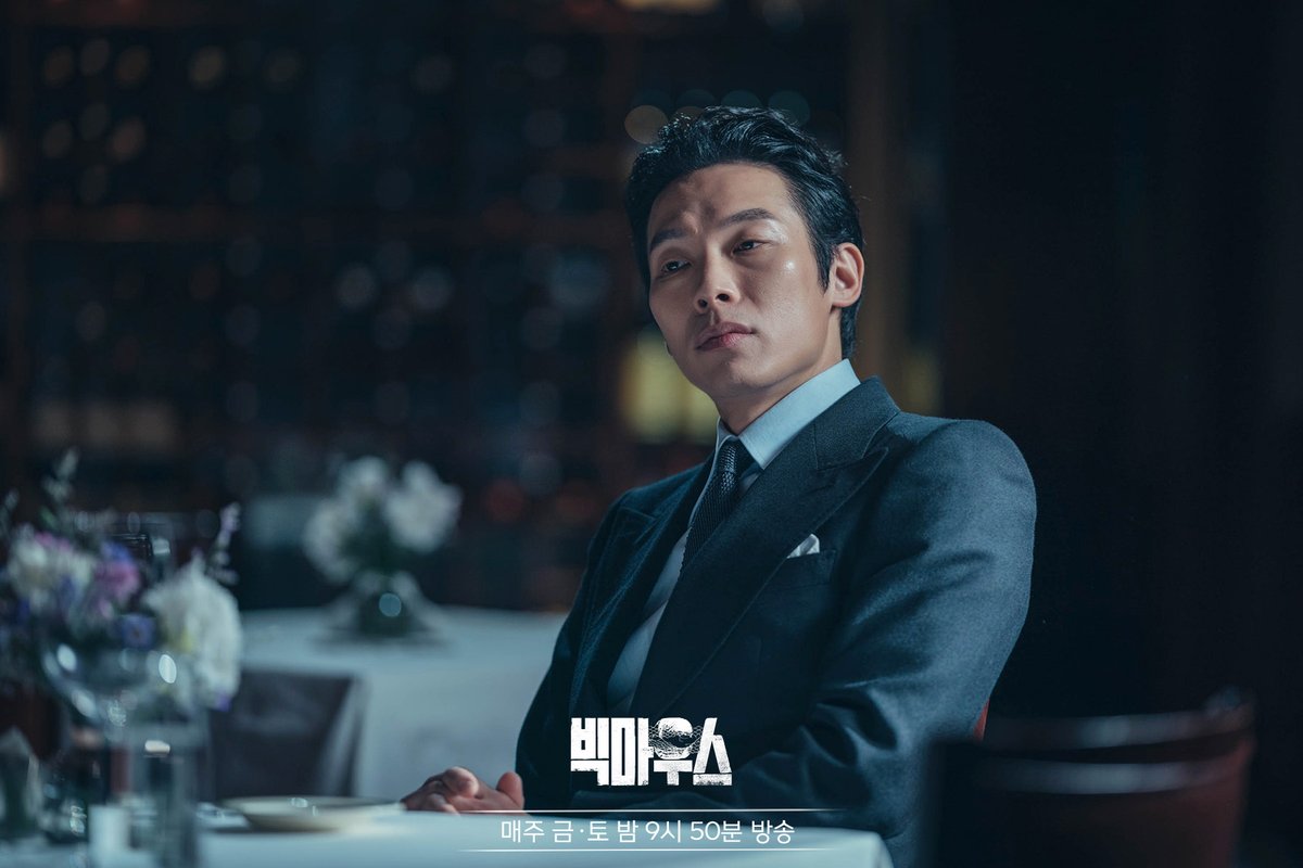 TheDramaWorld2's tweet photo. PHOTO: Go Mi Ho faces Gong Ji Hoon as she runs all over the place to prove his husband's innocence!😔😰😨

Don't miss episode 5 tonight on MBC!🔥

#bigmouth #bigmouse #LeeJongSuk #ImYoonAh #koreandramas #kdramas #kdrama #koreandrama #mbc #kpop #Korea https://t.co/aecxJTm4QD