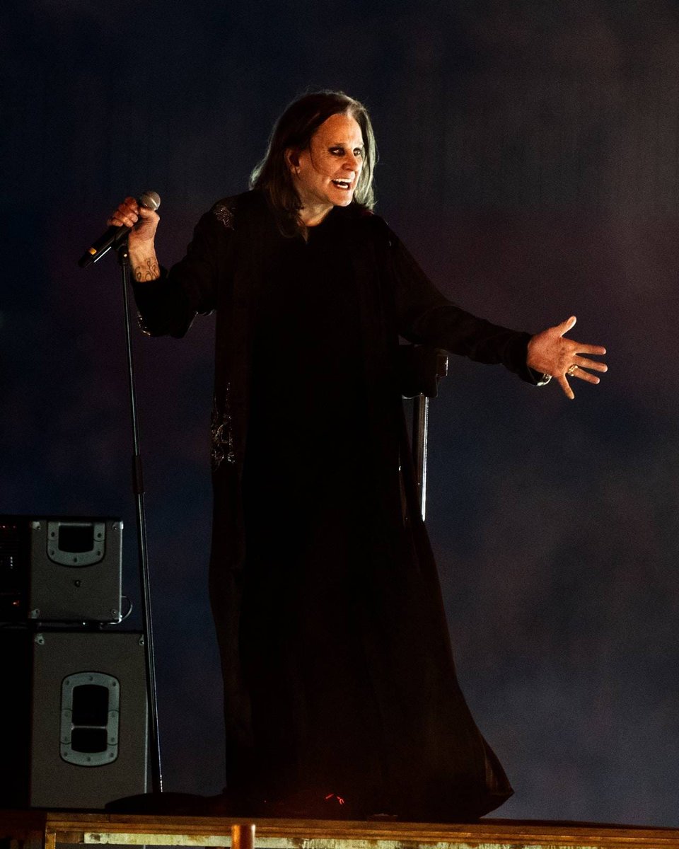 SunPrints's tweet image. @OzzyOsbourne Performing at the @birminghamcg22 Closing Cerimony.
Shot on the @SonyAlpha A1 with the FE 200-600mm F5.6-6.3 G OSS lens
@SonyUK @Sony @SonyAlphaShots 
#b22 #Birmingham2022 #Birmingham2022CommonwealthGames #OzzyOsbourne #BLACKSABBATH