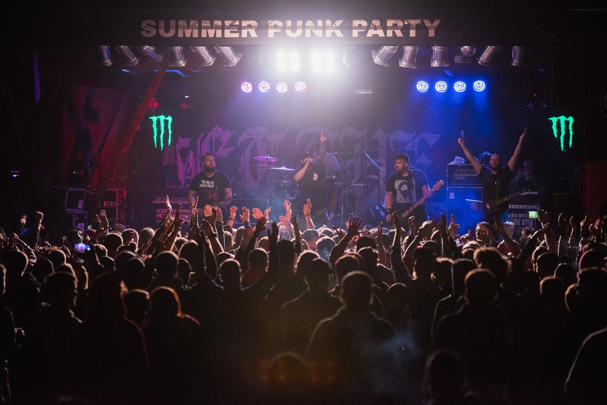 Víkend nabitý skvelou punkovou a HC muzikou v krásnom prostredí prvorepublikového kúpaliska.🤘 Summer Punk Párty Volyně vol. XI štartuje už za týždeň!🤘

Viac info: monsterne.ws/5W7TDUGW