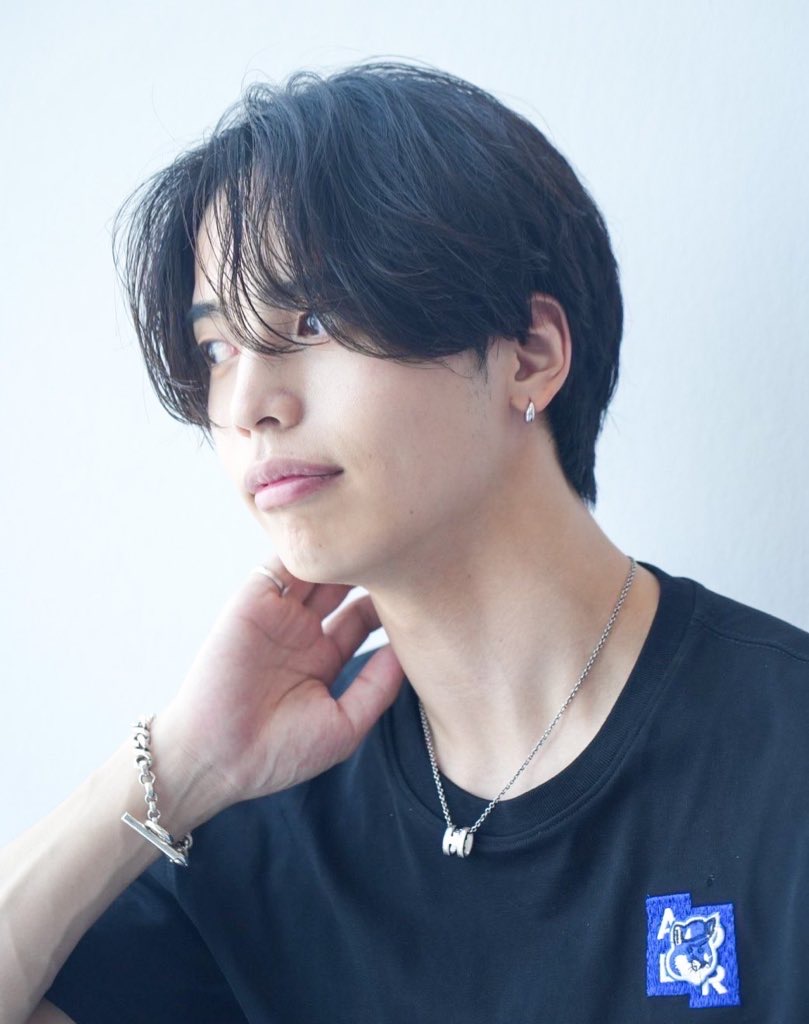 hirooo0114's tweet image. ※完全無料

スタイリストとして2年間600人を見てきた。
ファッション 外見に投資し続け、研究し続けて辿り着いた

「垢抜けの全て」

こちらを全て公開します。

辿り着いた真理を、垢抜けたい全ての男性へ

&amp;lt;条件&amp;gt;
・RTいいね
・フォロー

※人数に達した瞬間に終了
詳細↓
note.com/hirooo0114/n/n…