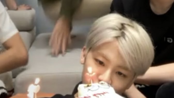 jaemvcl's tweet image. jaemin’s cat birthday cake !!!