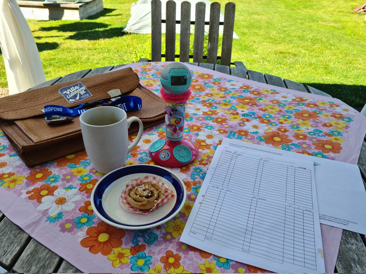 Jag är igång med försäsongen <a href="/andreasingo17/">Andreas Ingemarsson</a>. Kör eget träningsprogram. 💪💙🤍
<a href="/vlbk_officiella/">Villa Lidköping BK</a>