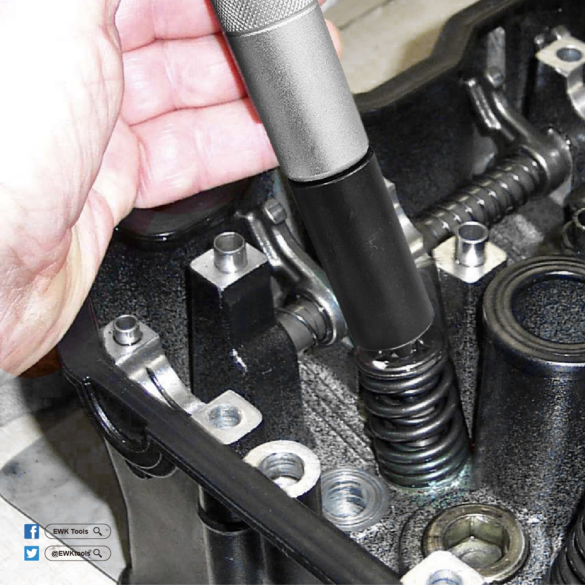 EWKtools's tweet image. Are you tired of using the c-clamp valve spring compressor with pain?😅

You need the easy way like the EWK 2 Sizes Valve Keeper Remover. Just set &amp;amp; knock, then done!✨

See more
on EWK🔎bit.ly/3SQ5mO6
on Amazon🔎amzn.to/3vTdZ0g

#ValveSpring #ValveKeeper #DIY