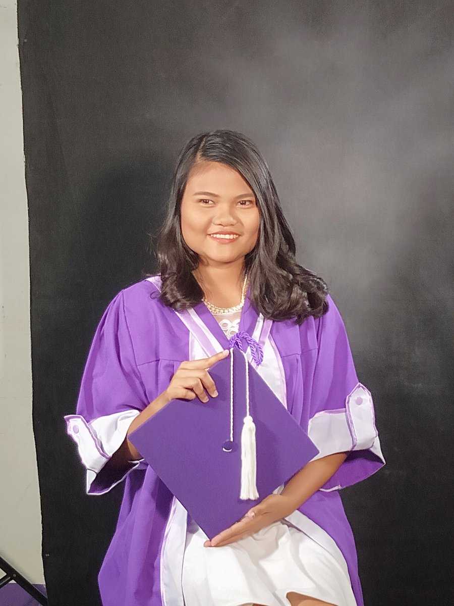addisonarenas29's tweet image. March 16, 2019

This is it!!! Graduating for grade 12...😇😇

#graduation2019 #graduating #Grade12STEM