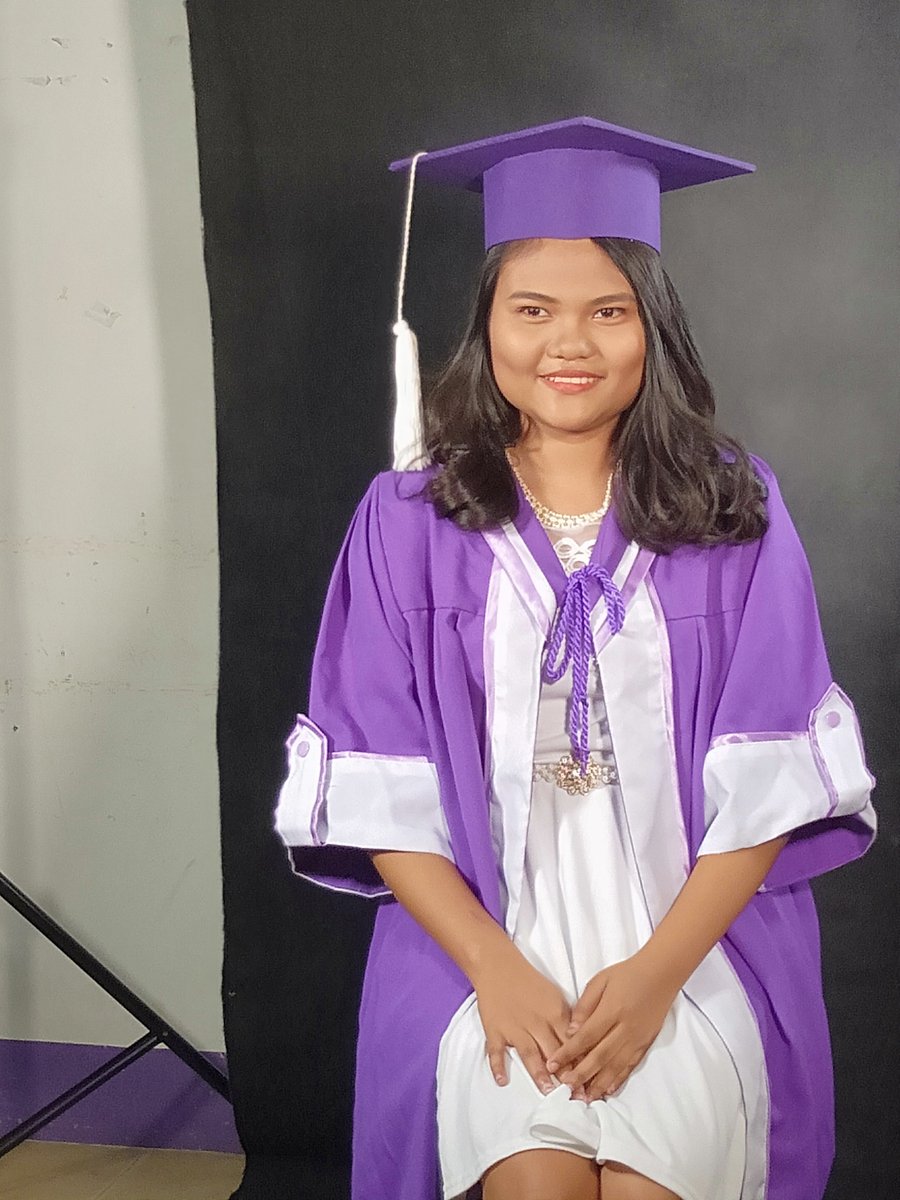 addisonarenas29's tweet image. March 16, 2019

This is it!!! Graduating for grade 12...😇😇

#graduation2019 #graduating #Grade12STEM