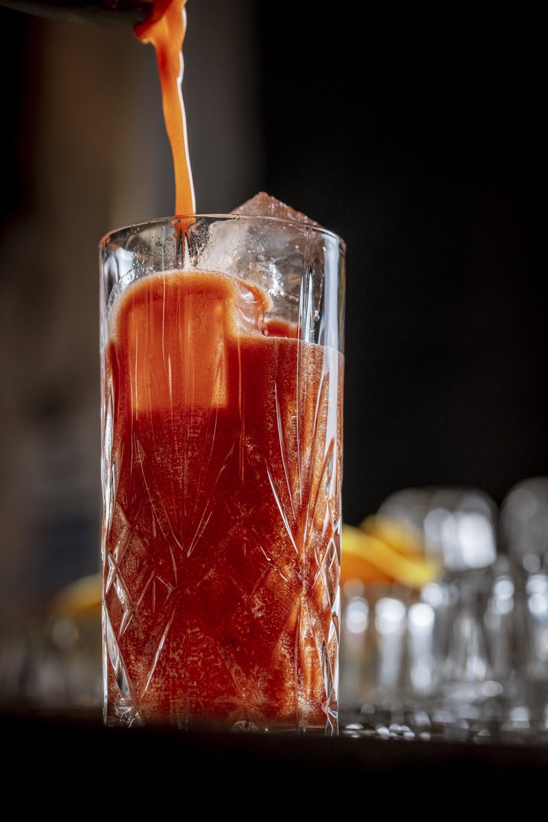 BUNSLONDON's tweet photo. Sunny days feel much better with an indulgent cocktail in hand. We're feeling #red today. How about you? 🍸 https://t.co/gXcBKfAV5K