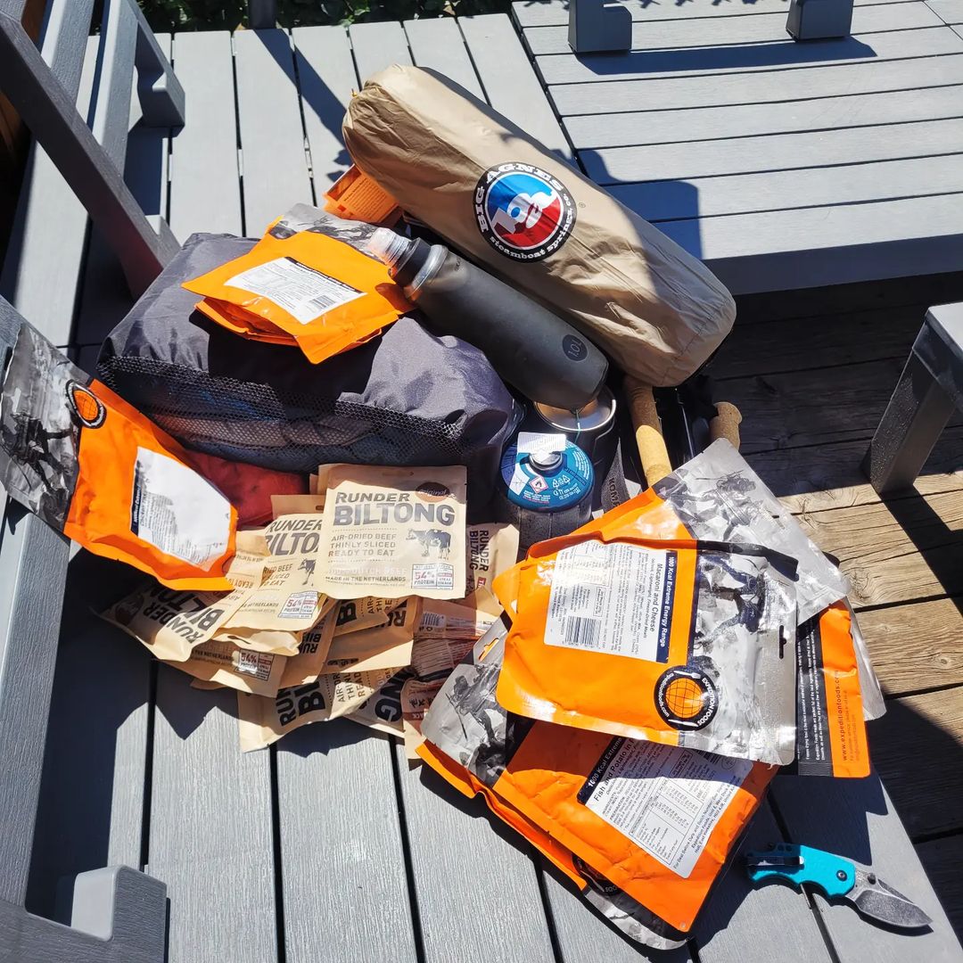 ExpeditionFoods's tweet photo. New kit Thursday! 2kg saved! Keep an eye on my Stories and Reels over the next couple of days for the updated kit list.
Reposted from @thefastingforfitnessclub
#kitlist #ultralight #runninglife #gearshot #ultramarathon #fellrunning #trailrunning https://t.co/xTpcwQCwGc