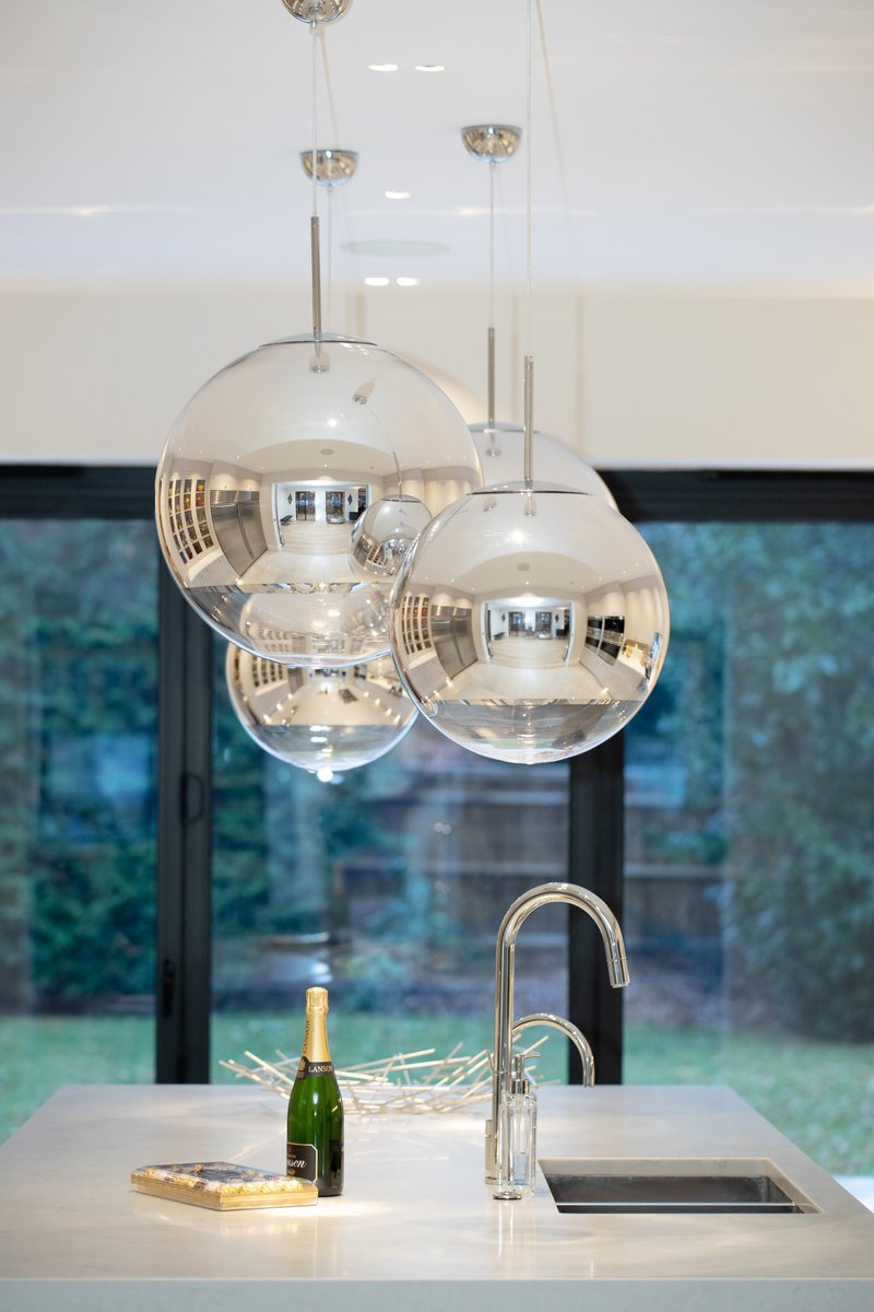 Your kitchen is where you’re going to entertain, knock-out your best meals, chat about your day with the family, or wind down for the evening, so your lighting needs to be adaptable and fit with your needs. Find out more in our latest #kitchenblog – mapleandgray.co.uk/tips-for-layer…