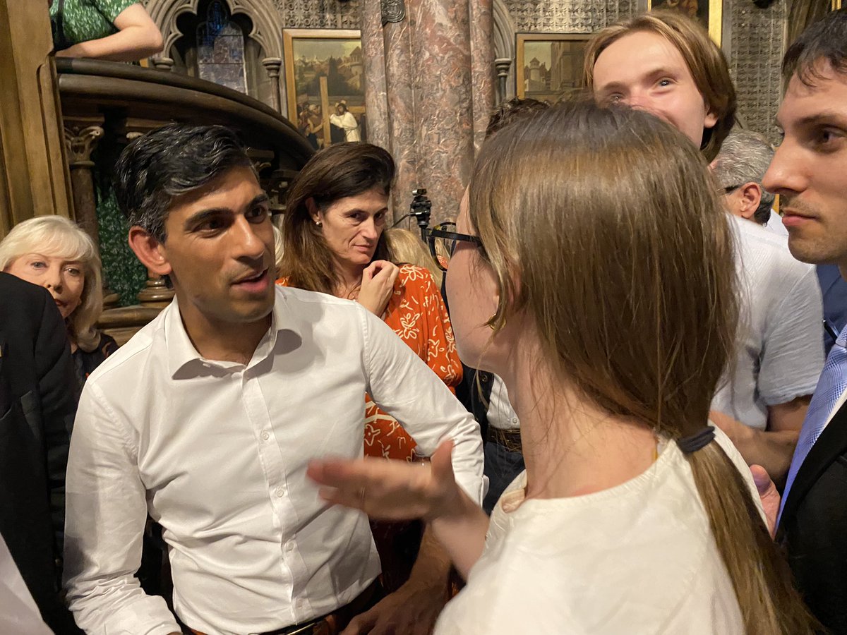 team_constance's tweet photo. I am backing @RishiSunak to be next Leader @Conservatives and next PM @10DowningStreet.

Tough economic conditions call for competency on the economy. Rishi is the man to steer us through the headwinds. 

Thanks @KCFConservative for hosting both Rishi and @trussliz.

#leadership https://t.co/JjUbg2W0hC
