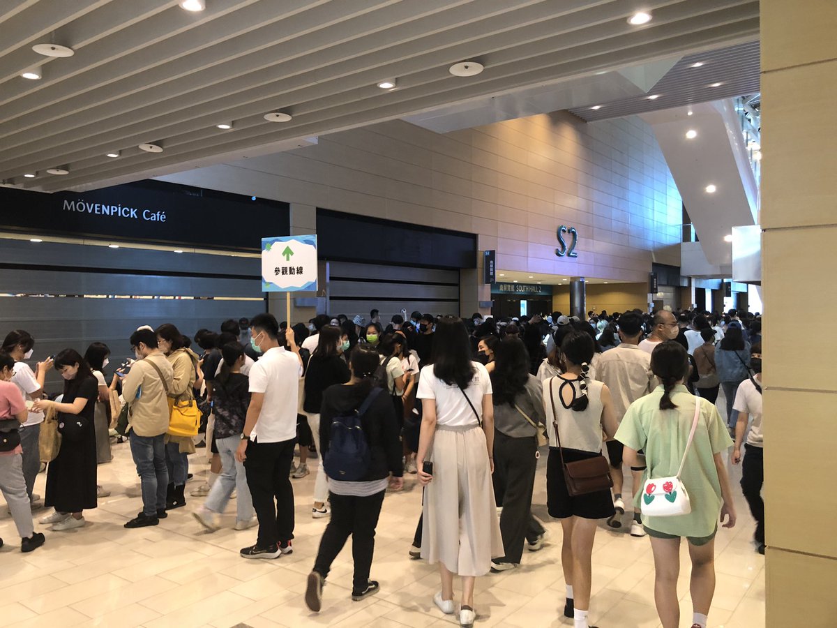 nakatanicement1's tweet photo. 本日、台湾の文博3日目!今日からはバイヤー以外も入場可能なマーケットデイとなります。かなりの方が来ており、心地良い熱気です…!多謝(おおきに)!
#台湾 #臺灣文博會 #taiwan #高雄 #creativeexpo #Kaohsiung https://t.co/VhwHFuJgGB