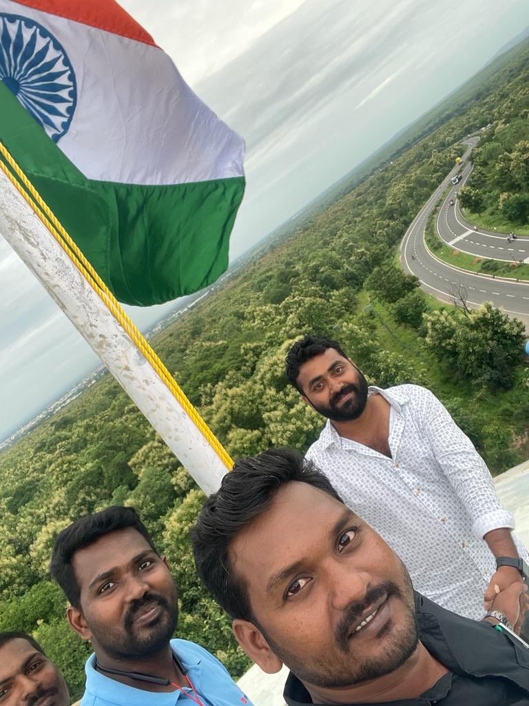 mb_telangana's tweet photo. Did you know?

The revised Flag Code of India allows individuals to hoist the National Flag in their homes even at night.

#Tiranga flying high atop #MissionBhagiratha structures.

#AmritMahotsav 
@SmitaSabharwal @DayakarRao2019 https://t.co/wd2g1S6x6z