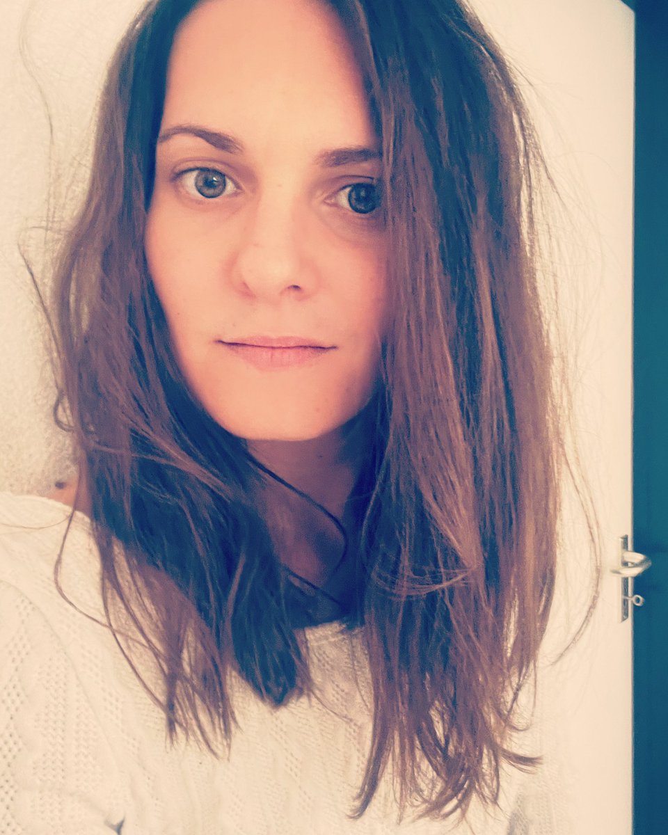 Mamysmile3's tweet photo. Buongiorno ☀️🐷 stanotte ci abbiamo dato un po’ ’….. e stamattina sono ancora assonnata e spettinata😪 intanto vi auguro una buona giornata 👿💋#goodmorning #buongiorno #bonjour #bonjournée #buonagiornata #mestessa #io #assonnata #incoma #stanca #nottedifuoco #nottescatenata https://t.co/CS54WAh9sR