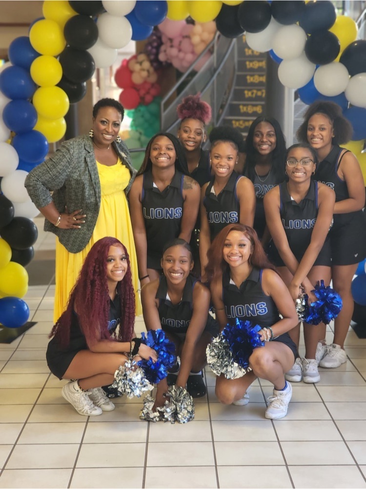 Meet the Teacher Night was a huge success! Our Jaguars have the KEYS to the Future! 
#WeAreJones
#KEYStoTheFuture
<a href="/TylerISD/">Tyler ISD 🏛</a>