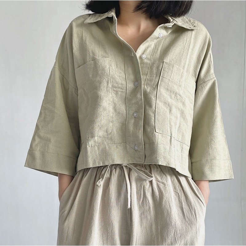 hobingespill's tweet photo. 🛒 Kemeja Oversize Crop
💸 84.000
📌 nah kalau yang ini versi cropnya yaa bahannya masih dengan linen yang adem
📎 https://t.co/J13YEDuIgz

jungkook
jungkook https://t.co/mC9yAEcyms