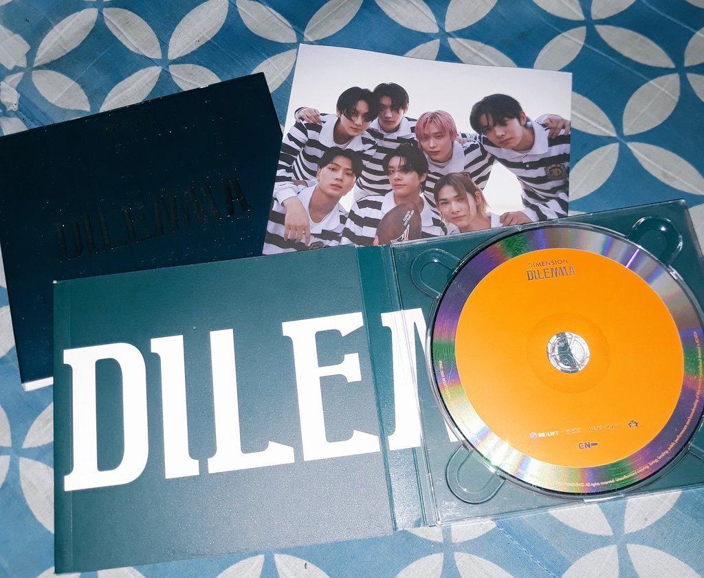 shicartz's tweet photo. 🛒 . . . wts lfb ph #shisellz

ꔛ dimension dilemma (essential ver.)

• ₱90 + pf
• onhand
• complete inclusion except pcs &amp; qr,pb
• payo or 3 days reservation
• dm / reply to claim

⌗ enhypen essential unsealed album https://t.co/JKhryeySgX