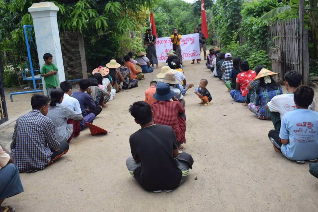 hanny_2004s's tweet photo. Joint forces of pro-democracy villagers of several villages from northern Salingyi township and eastern Yinmarbin township staged a strike against military dictatorship. #2022Aug12Coup #CrimesAgainstHumanity #WhatsHappeningInMyanmar https://t.co/1CgPepGbAb