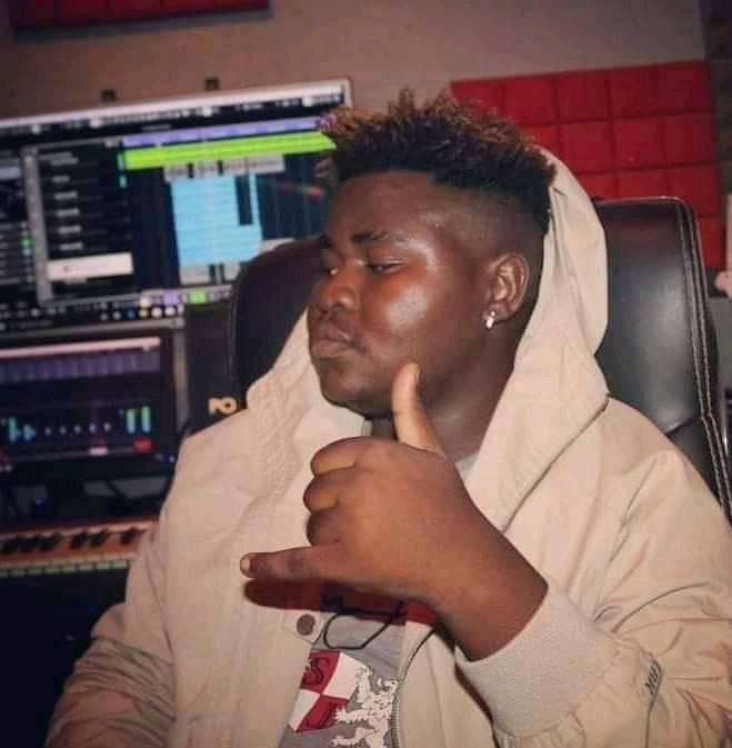 ZedMusicBlog's tweet image. Happy birthday to Tha Beat Messiah 🎁