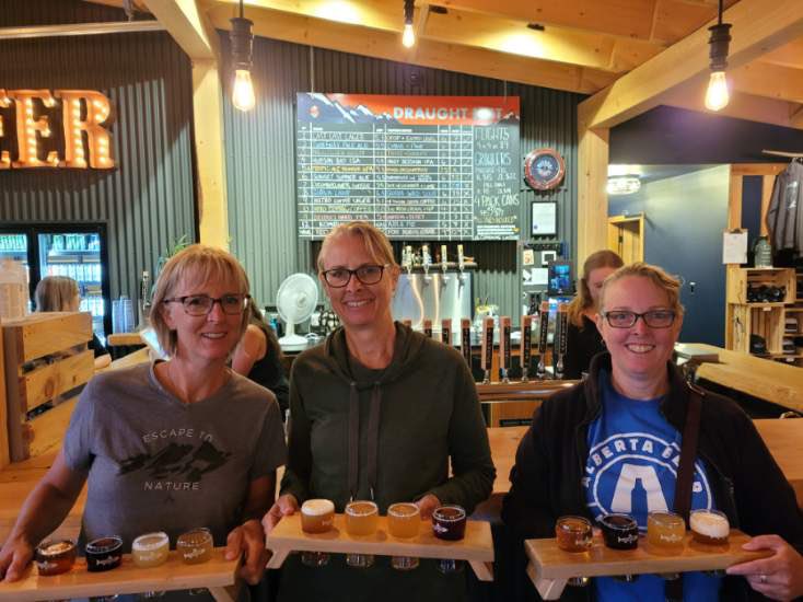 dtofsrud's tweet photo. @BCAleTrail @smithersbrewing #abbeerfamily @ABBEERFESTIVALS   Family vacation beers!! https://t.co/YH9MSjdKmv