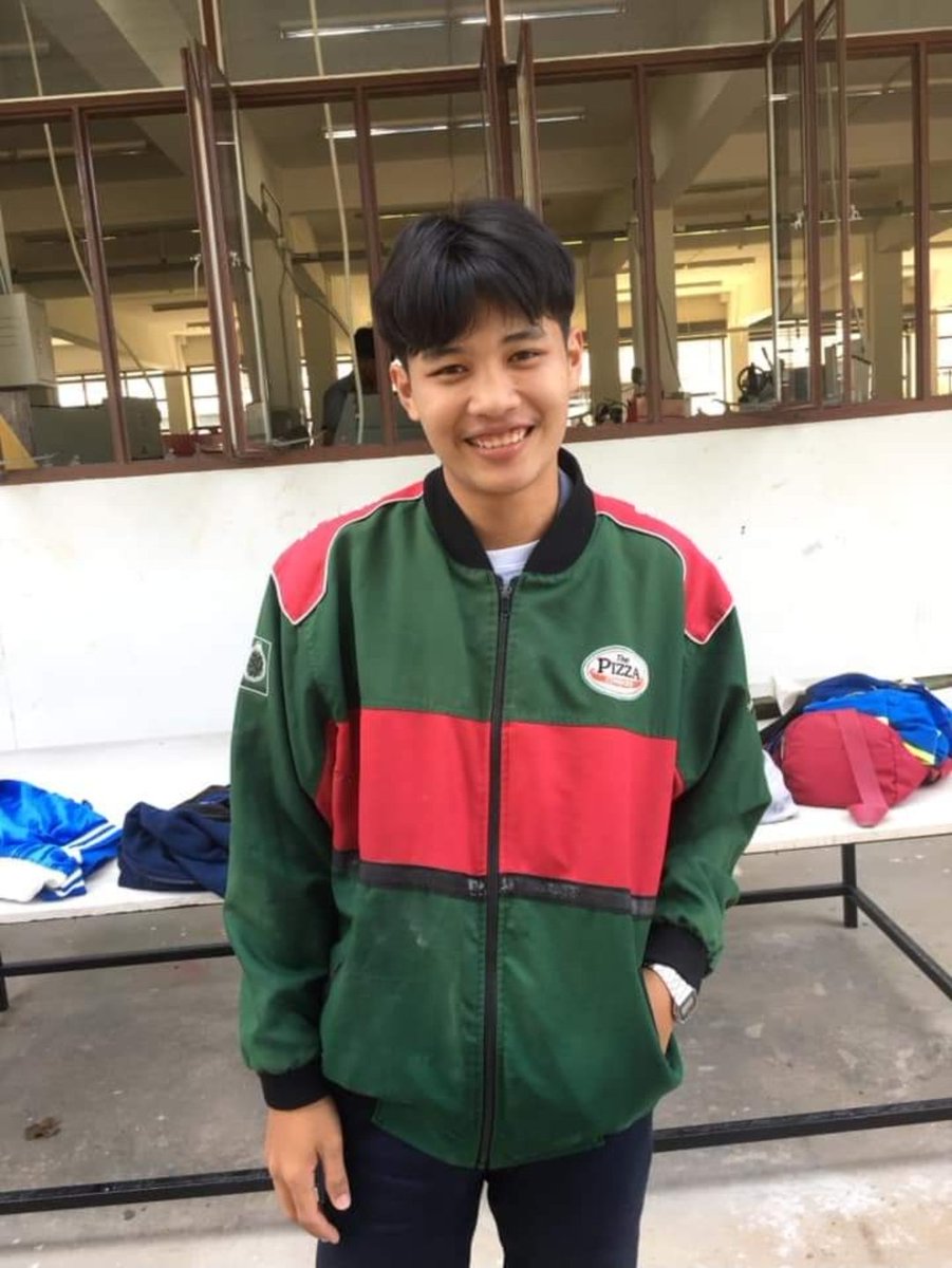 regardsDavi's tweet photo. อร่อยกว่าพิซซ่าก็ต้องคนส่งพิซซ่ามั้ยอะ🥺😉 https://t.co/jxHtO9EwcY
