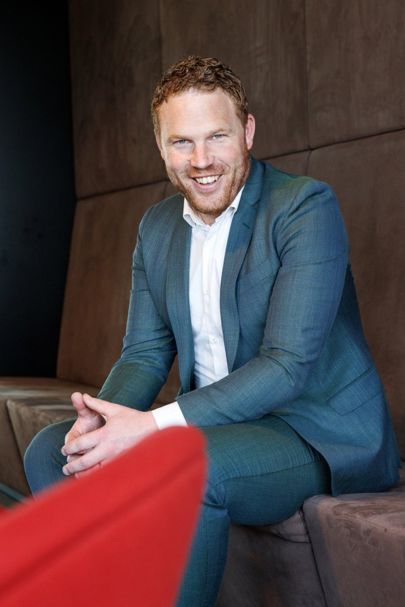 Het beroep van ‘gedeputeerde’ bij jou bekend?

Wij spraken met <a href="/RoydeWitte/">Roy de Witte</a> gedeputeerde van <a href="/ProvOverijssel/">Provincie Overijssel</a> 

Wie is Roy? En wat doe je als je gedeputeerde bent?

#loopbaan #podcast #leiderschap 

open.spotify.com/episode/5jZSKq…