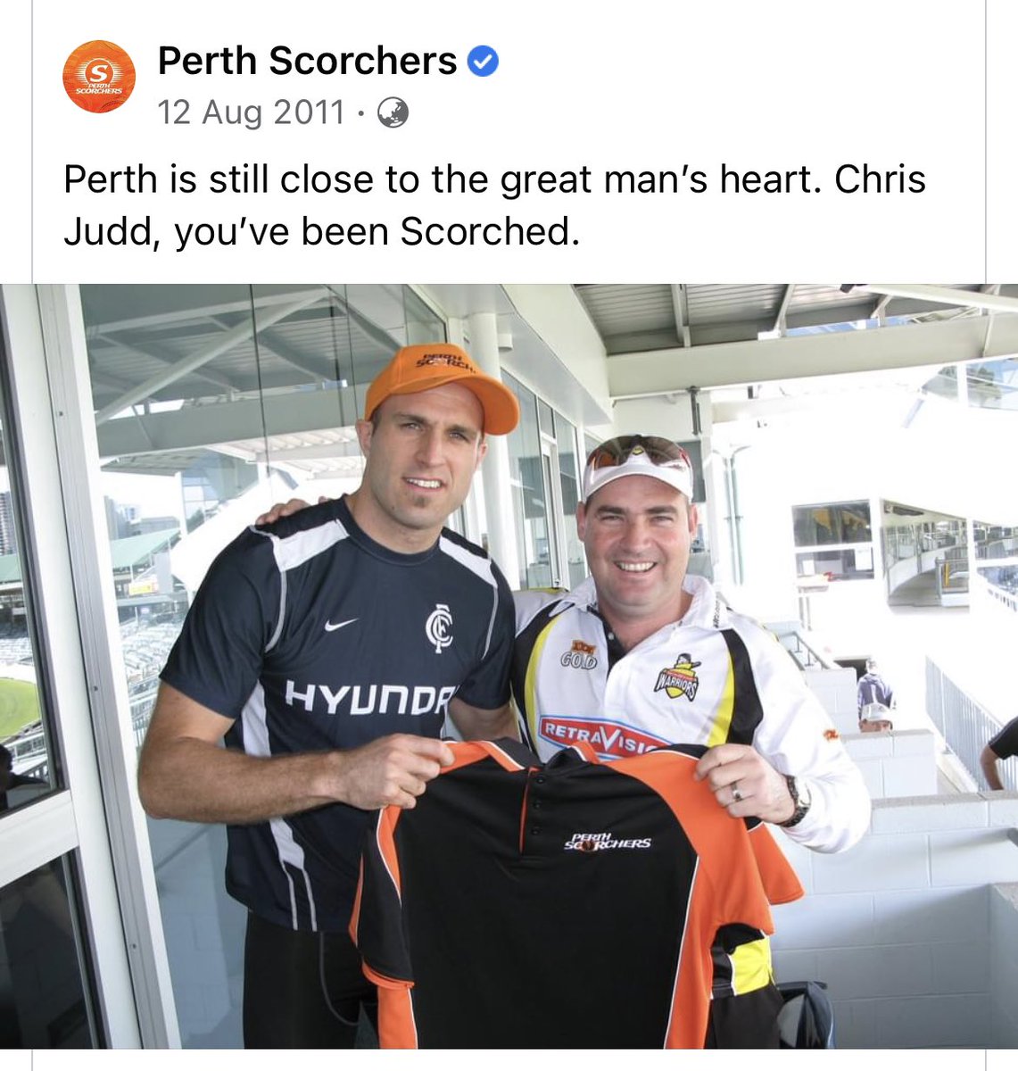 davvers605's tweet image. What a memory this was on Facebook today. Hope @ScorchersBBL are still close to @cjayfive’s heart! @Mickeyarthurcr1 #getscorched