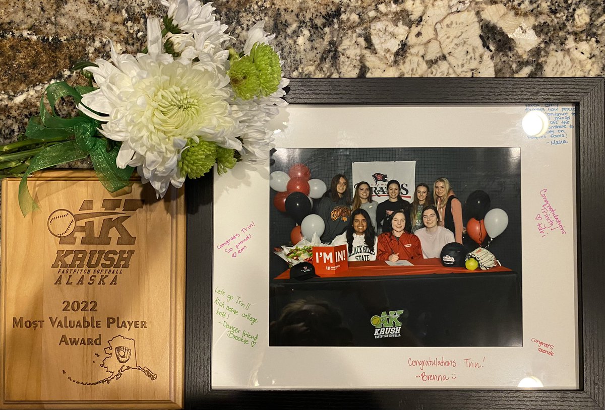 My Alaska softball chapter has officially closed🥹❤️ Onto Washington softball next🤩 #WhitworthBound #AlwaystheplayerfromAK #AlaskaSoftball <a href="/AKKrush18U/">AK Krush 18U</a> <a href="/bucssoftball/">Whitworth Softball</a>