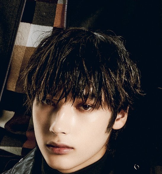 huening kai daily (•⌔•⑅) tweet media