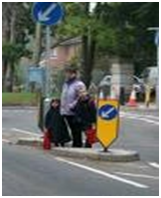 20splentyforus's tweet photo. 20mph limits just outside schools is a failed idea. It fails to protect children walking and cycling to school and prioritises those driven so causing more traffic and danger to other pupils. Children need community-wide 20mph limits. See why https://t.co/u99HfWExYQ https://t.co/2g1yIMdeS5