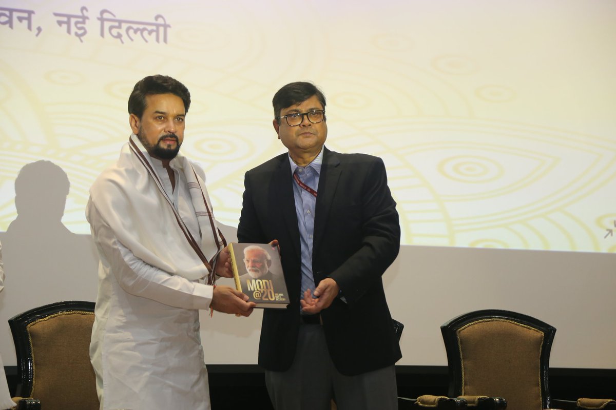YASMinistry's tweet photo. YUVA SAMVAD is a celebration of the #YuvaBharat- the flag bearers of India! 

Hon'ble Minister of Youth Affairs &amp; Sports Sh. @ianuragthakur Ji &amp; Hon'ble MoS Sh. @NisithPramanik Ji grace the forum today at Akashvani Rang Bhawan, New Delhi. 

#YuvaSamvad https://t.co/ahIS6lMrIo