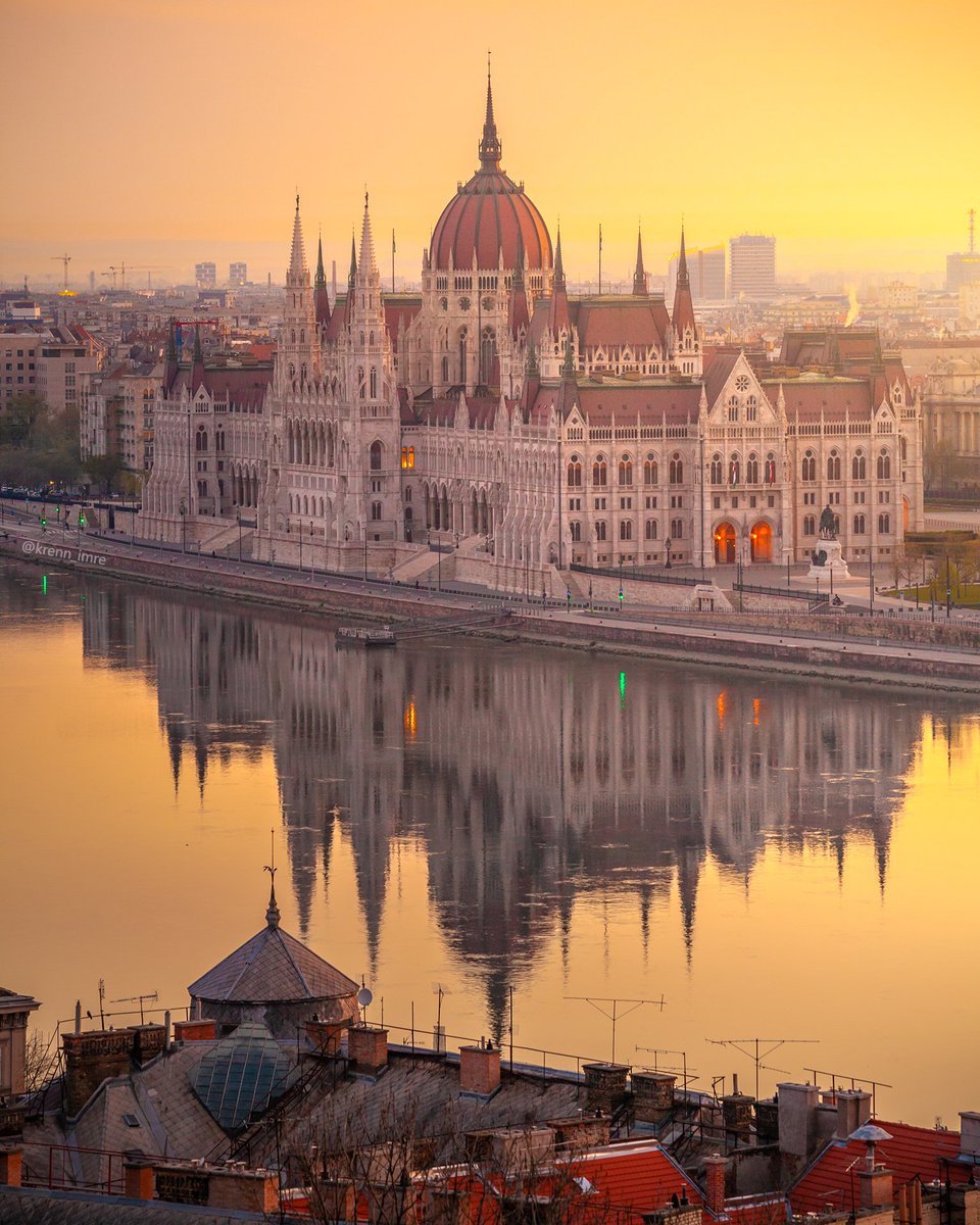 GM! Morning impression on the Danube. The hungarian Parliament, Budapest