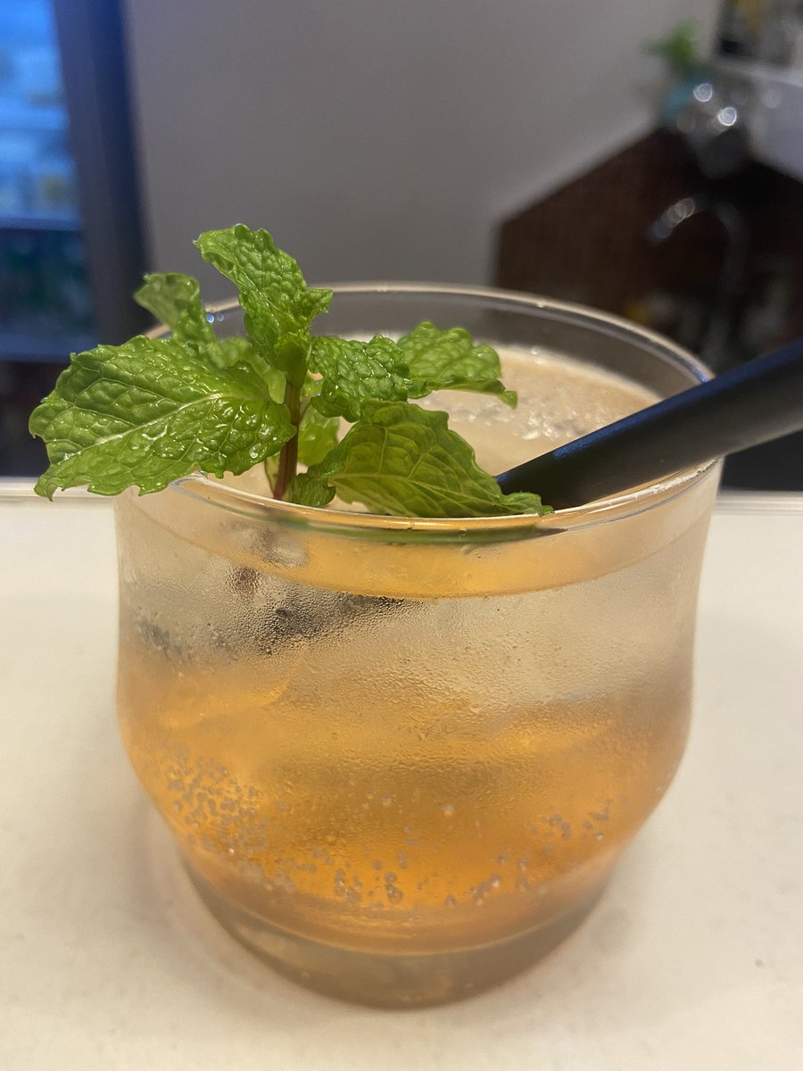 TipsyCrypto22's tweet photo. Midweek cocktails https://t.co/T9LgiHi3Uv