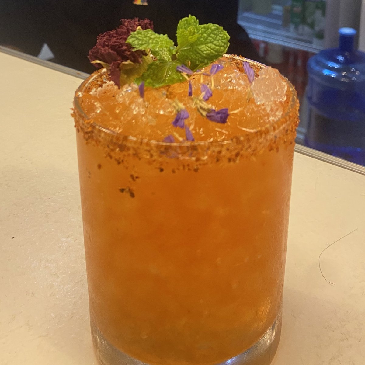 TipsyCrypto22's tweet photo. Midweek cocktails https://t.co/T9LgiHi3Uv