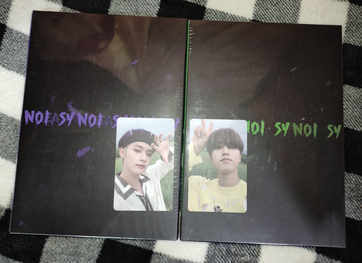 hobsunshinecart's tweet photo. wts lfb ic ph !!

 🖇 No easy photobook sealed with 2 domino sound wave lucky draw ( han jisung &amp; lee know)

– 1200 dop 1000 payo set
– payo / 2 days res 
– no rush shipping

reply mine or dm to claim !! 

t. stray kids skz noeasy sealed pc soundwave ld photocard the view domino https://t.co/gslQF7Nf1J