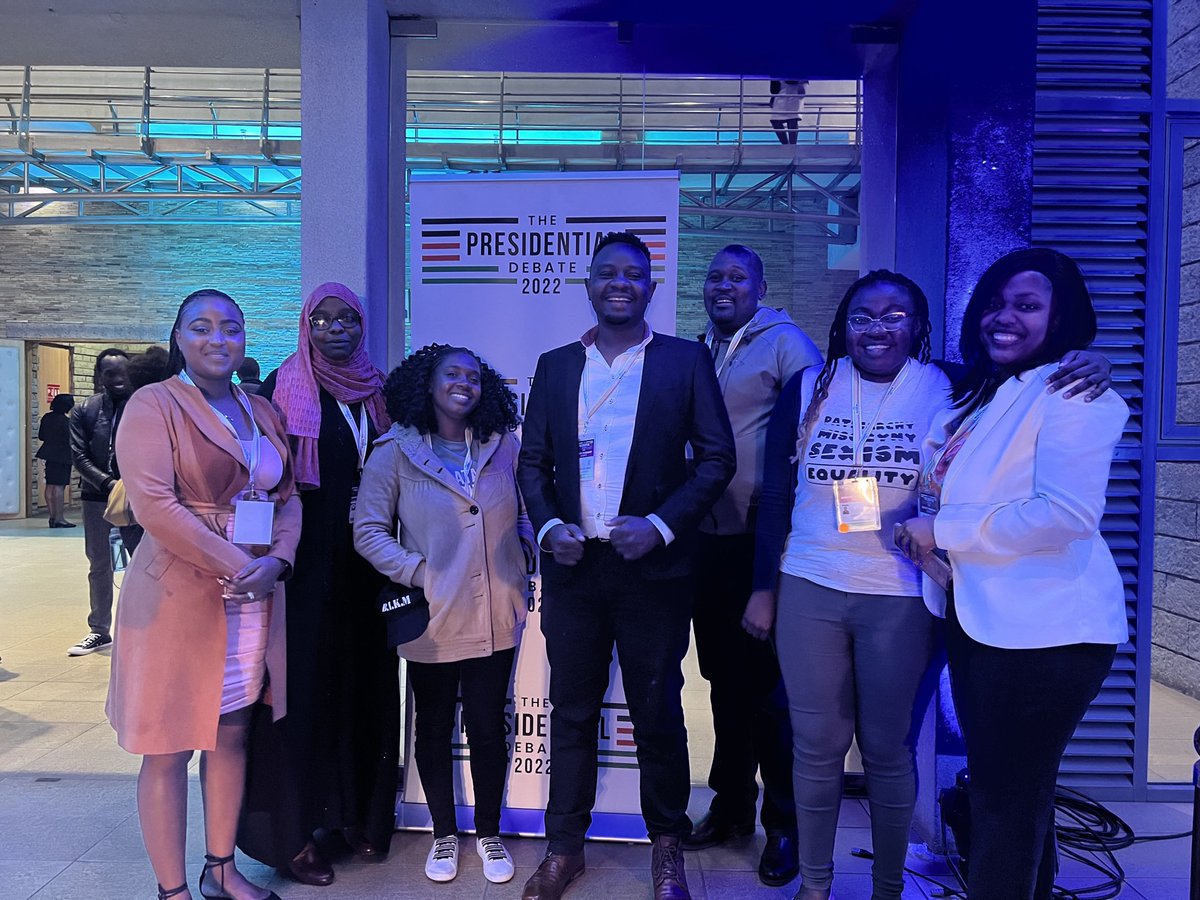 AmnestyKenya's tweet photo. Wadau,hii baridi ni ya kikombe ya chai and an #AmnestyRead! Take a deep dive into the month we had in July and learn more about our activities and how we are spreading the human rights message!
https://t.co/8qBPLDJe0f https://t.co/LpRHS1oNIX