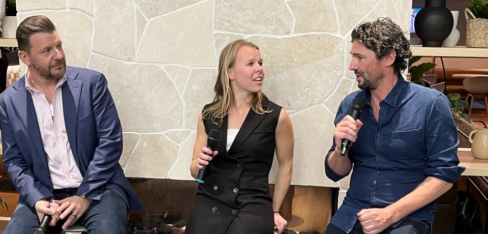 Almost 3 years after a much-loved #SouthCoast club burned to the ground in the Black Summer bushfires, it’s reopened - with a shock appearance by two celebrity #chefs ow.ly/ylsu50KhsaY