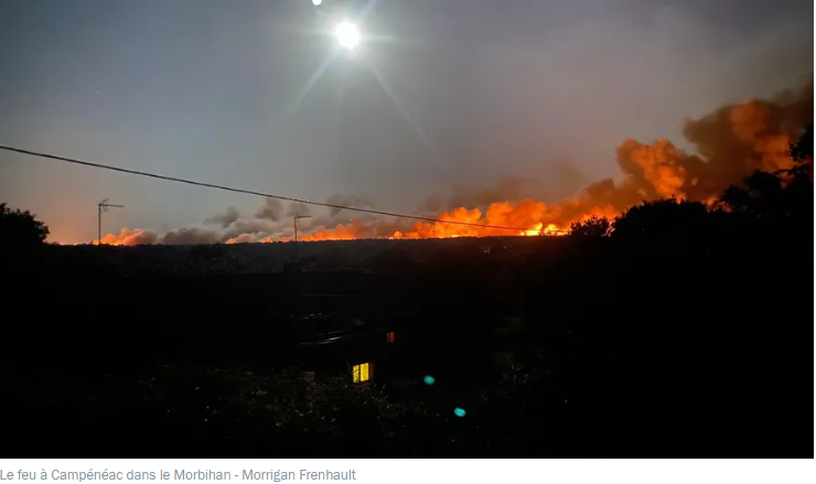 SergeZaka's tweet photo. La célèbre forêt de Brocéliande, en Bretagne, est actuellement en proie au flamme. Déjà 200ha brûlés. Je n'aurai jamais imaginé vous dire ça !
C'est l'occasion de vous rappeler quel est l'impact du changement climatique sur l'évolution du risque de feux de forêts d'ici 2085 [1/2] https://t.co/dO0iqbD7oq