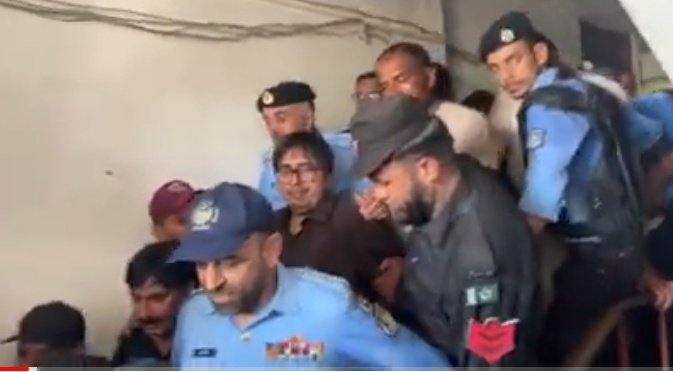 غداروں باغیوں اور فارن ایجنٹوں کا انجام 
انشاء اللّٰہ تعالیٰ بہت جلد سرٹیفائیڈ فارن ایجنٹ خود بھی اس انجام کو پہنچ جائے گا