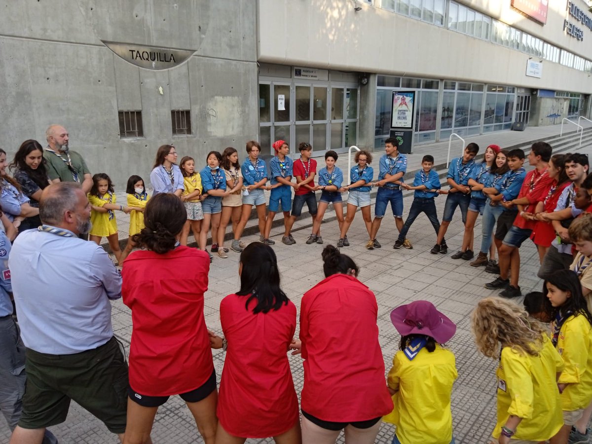 GSAldebaran's tweet photo. 📢 DÍA 11 ¡se acabaaaa!#campverano2022 #valledoseo

Con estas imágenes terminamos de compartir con vosotros un trocito de las experiencias vividas en el campamento de verano 2022, en el #ValledoSeo #León. 

Inolvidable.

@scoutsmsc @SVA_mSc @JuventudCYL https://t.co/opZs6blj6A