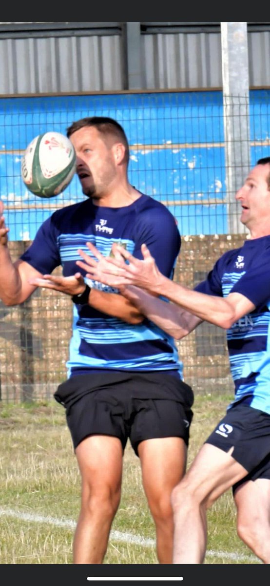 Maverick training tonight 6pm. Are you over35 and looking for something to do on Friday evenings ? New players always welcome. #HalaMules #Itsforeveryone #touchRugby