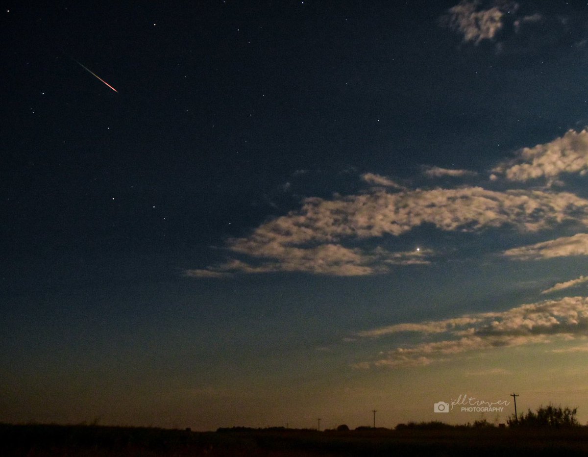 Meteorite spotting tonight! #Stormhour #TeamNikon