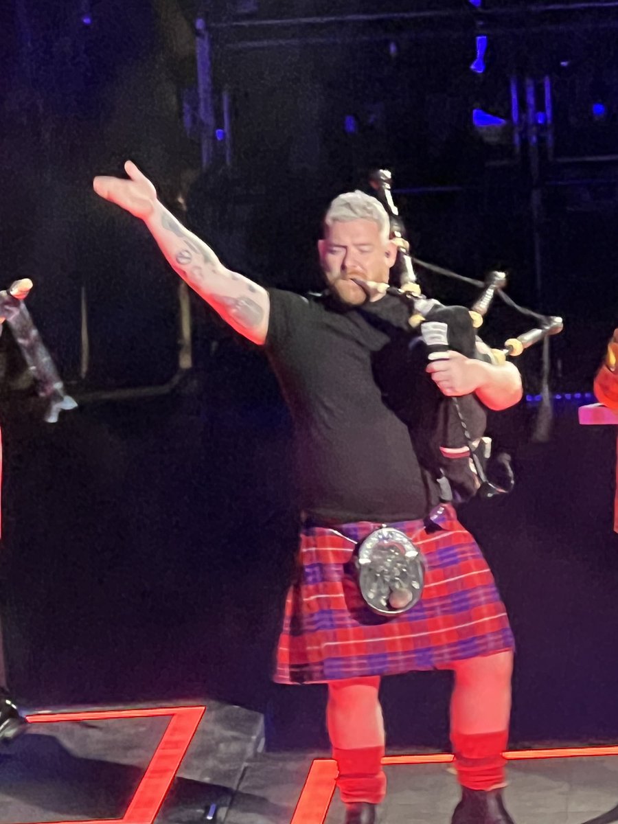 .The talented ⁦<a href="/iamcammybarnes/">𝐂𝐚𝐦𝐦𝐲 𝐁𝐚𝐫𝐧𝐞𝐬</a>⁩ performing @TheRoyalEdinburghMilitaryTattoo  Fantastic show!
