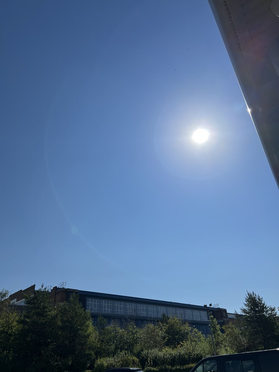 RapidWireless's tweet photo. ☀️It’s another glorious day today! Clear blue skies! Wishing everybody a fun filled and safe weekend in the sun! #heatwave #sun #rapid https://t.co/cJJ68J0jzu