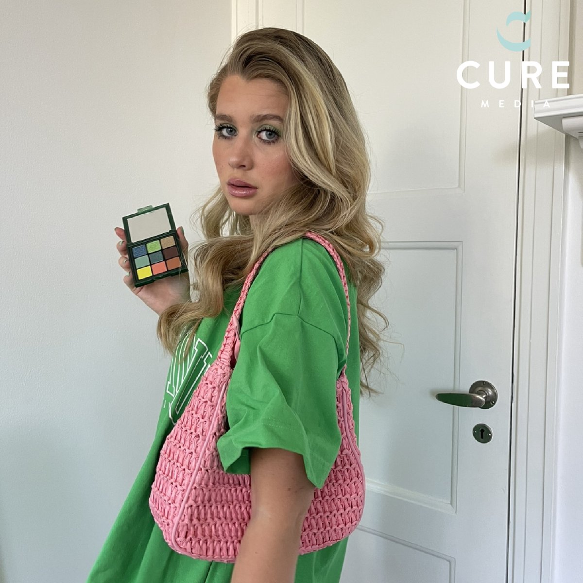 curemedia's tweet photo. For the it brand of makeup, we needed some it girls 💅

Mission accomplished with our Swedish collaborations from June for none other than @Sephora 🤩

What's your must-have makeup product? 💄

Let us know in the comments 👇 https://t.co/mBEYPy5ece