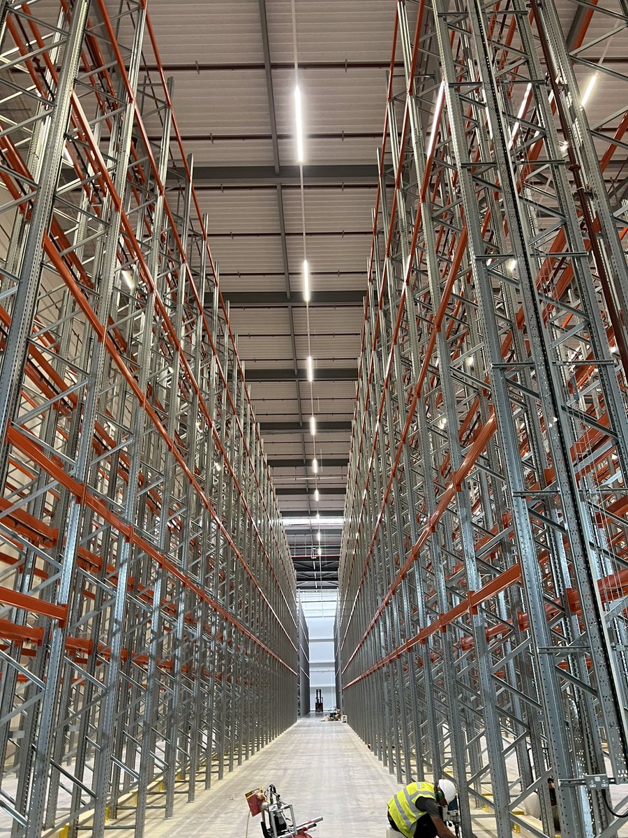 pmac2403's tweet photo. Site visits this week. Called into to see the RESolve Initiative  team working on this 1 million sq/ft distribution centre.

The team have undertaken the LED installation and Central battery system works. 

Took me a while to walk around but it’s looking great. #warehouse #team https://t.co/7spAzWVJCM