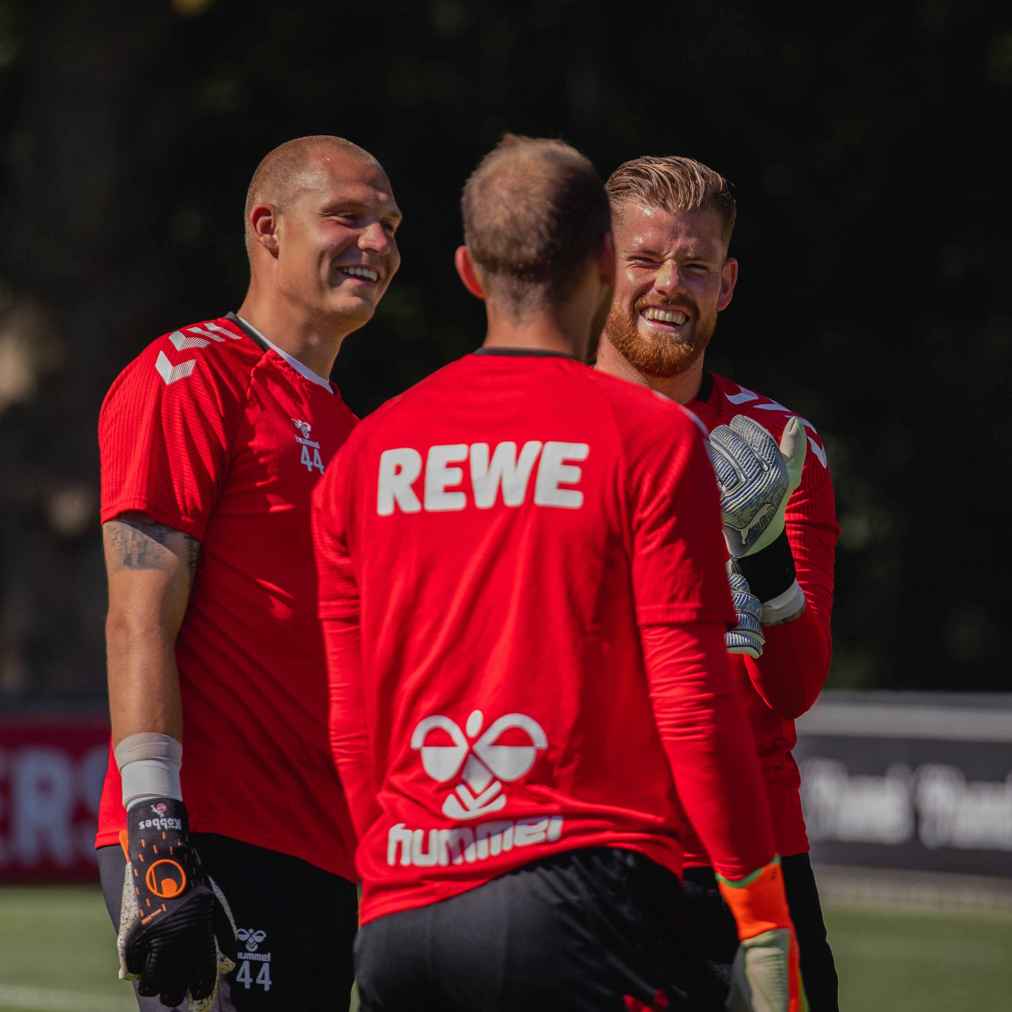 卸売ディスカウントストア 1 Fc ケルン ドイツサッカータペストリー Www Plataformavertices Com