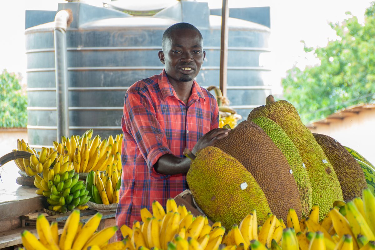UKB_Activity's tweet photo. @UKB_Activity provided youth with critical skills that fuel self-confidence, #leadership, #teamwork &amp; resourcefulness to navigate the world of work or start their own ventures. This #InternationalYouthDay we applaud all youth that are creating a #world of all ages. @USAIDRwanda https://t.co/ozxae1CIPx